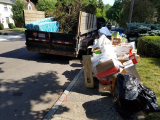 Storage unit cleanouts | Bins N Beyond